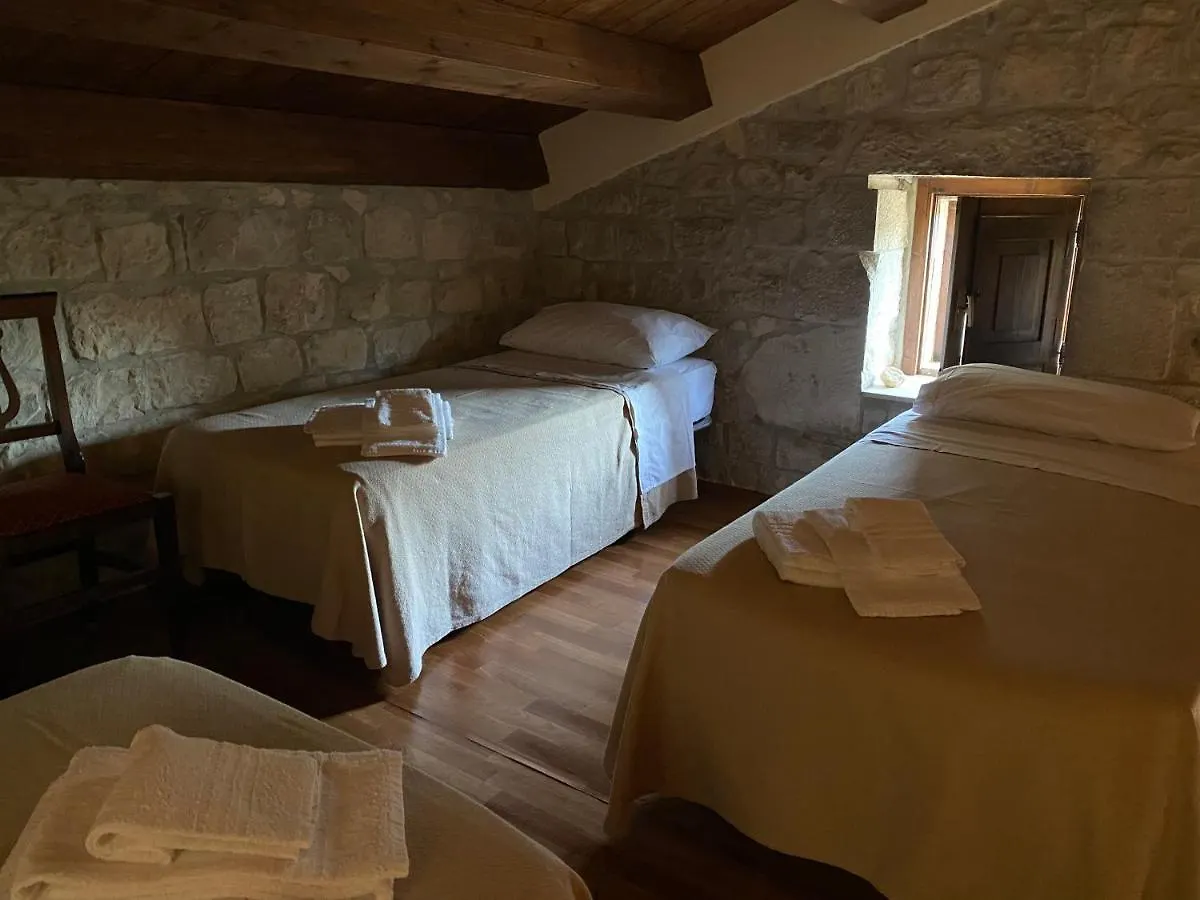 Agriturismo Il Melograno Cannizzara 0*,